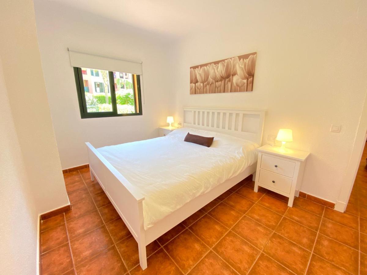 Bajo Con Jardin En Playa Atlanterra Apartment *