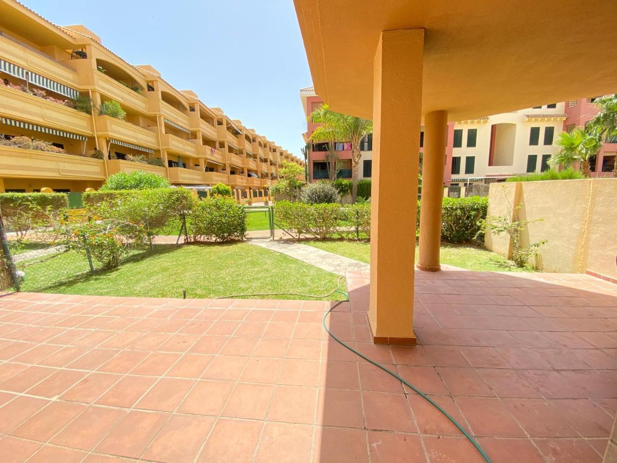 Bajo Con Jardin En Playa Atlanterra Apartment *